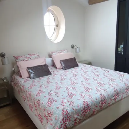 ホームステイ Spacieuse Avec Sdb Privative Dans Notre Maison De Charme Soucieu-en-Jarrest